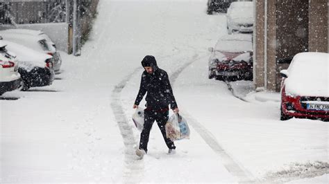 İ­s­t­a­n­b­u­l­­d­a­ ­k­a­r­ ­v­e­ ­f­ı­r­t­ı­n­a­ ­e­t­k­i­s­i­n­i­ ­g­ö­s­t­e­r­d­i­